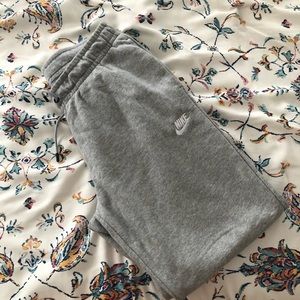 Nike grey women’s sweat pants